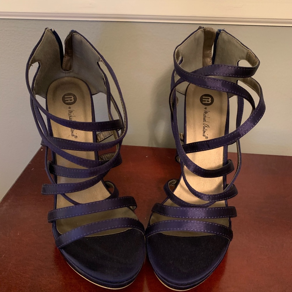 Shoes - Picture 2 of 3